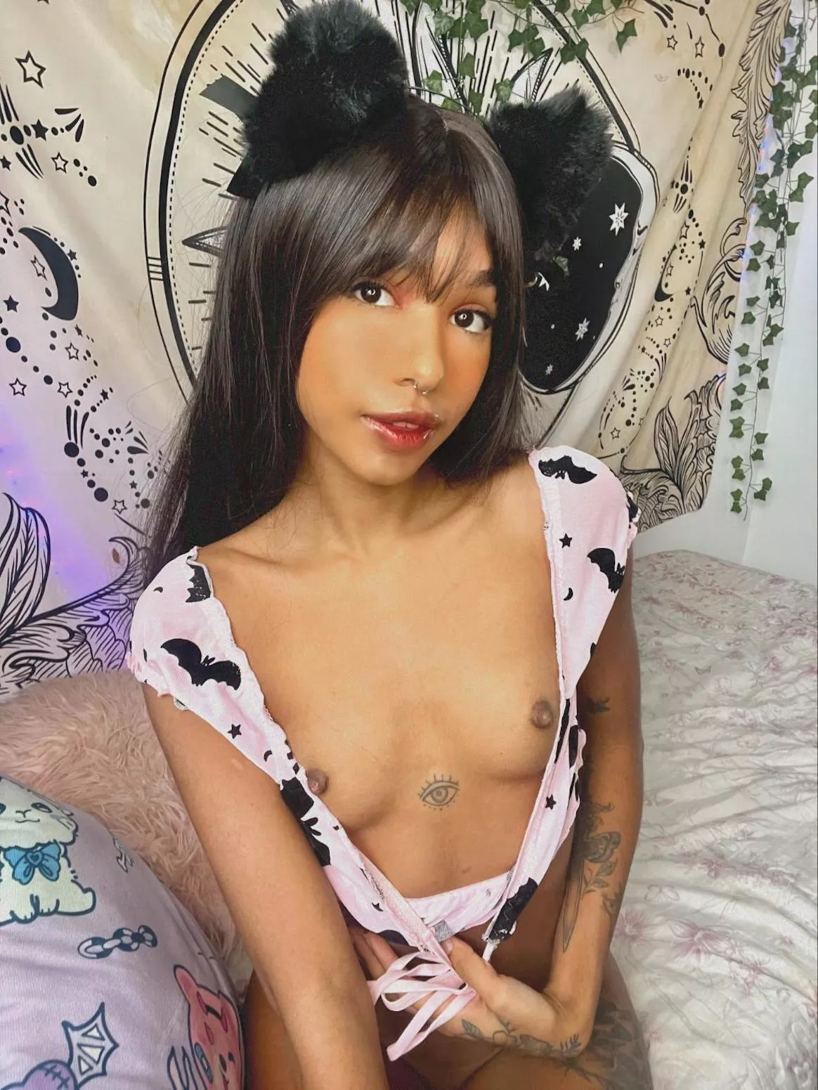 Dares delivery guy with see-through