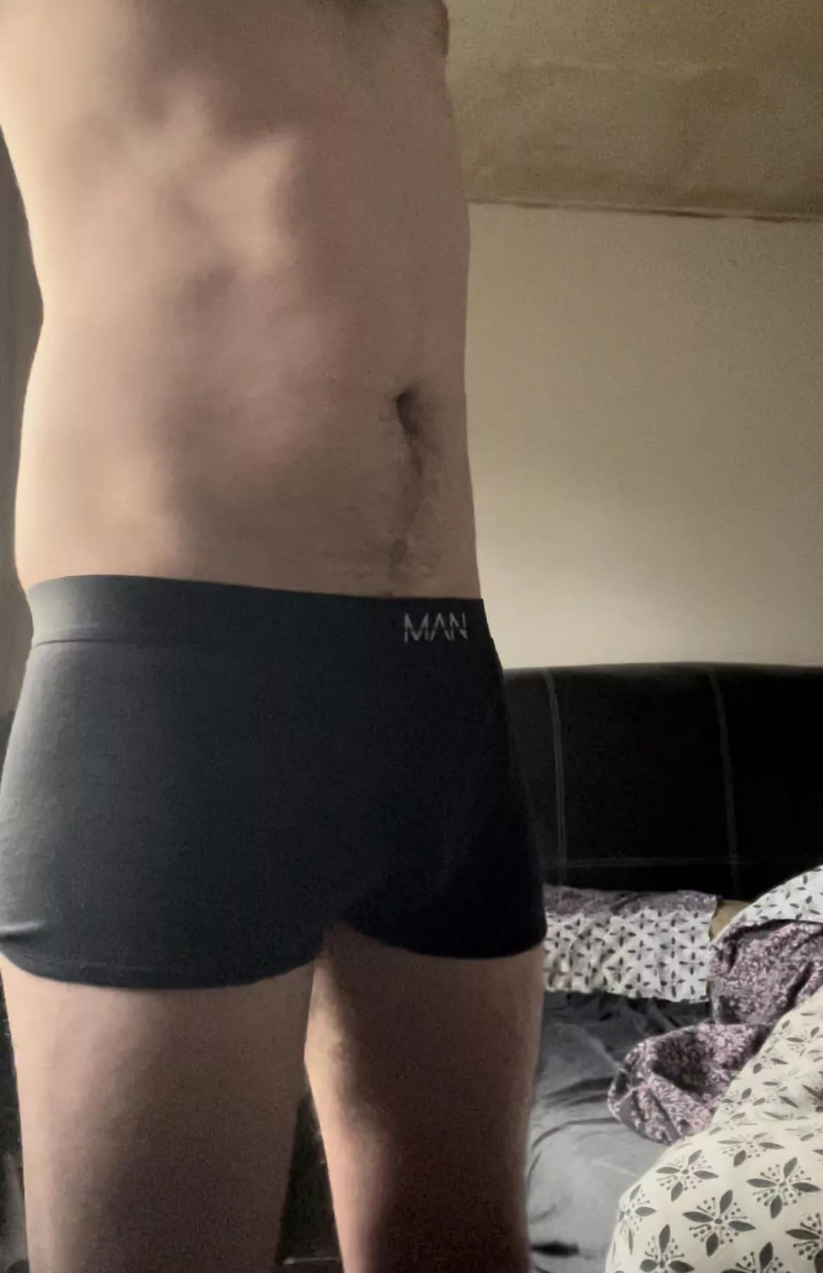 Do I look good?😏 Dms open💦😈