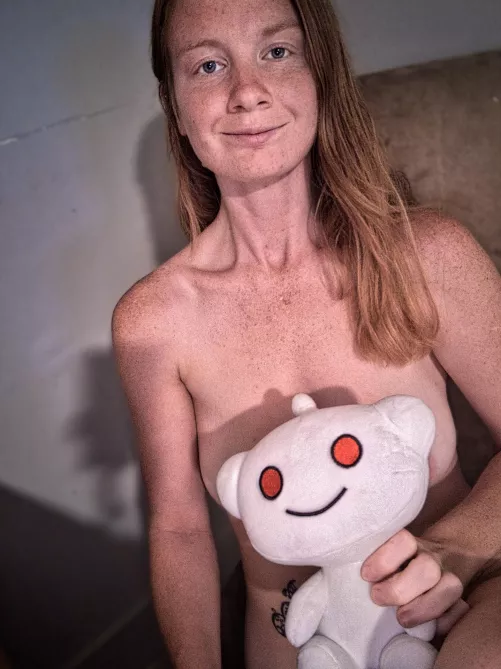 Fiery fling with a freckled queen