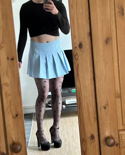 first time showing my tummy please be nice