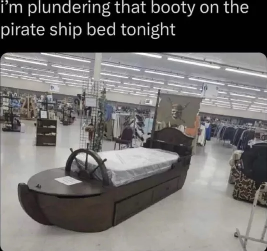 Gonna find a pirate domme now brb…