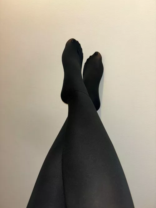 Happy day at the office [F]