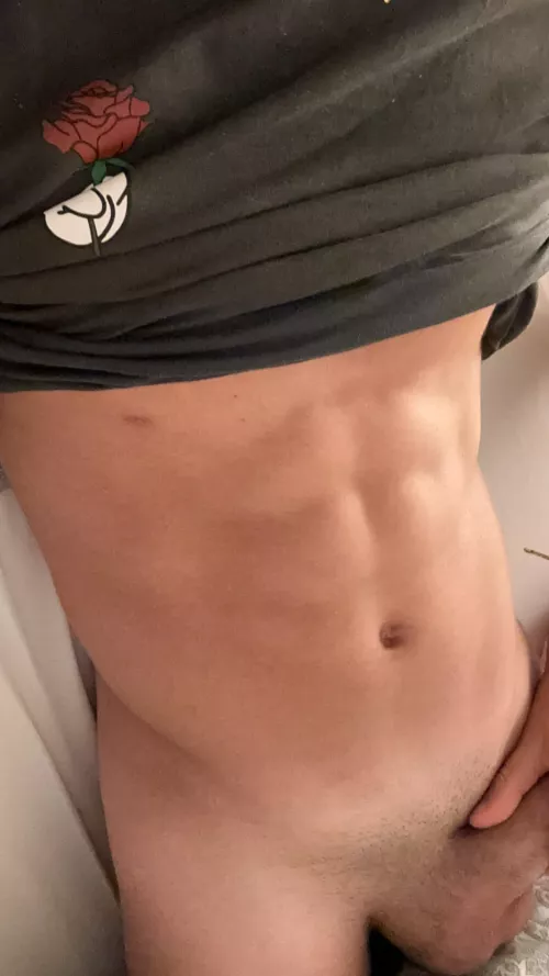 hot and fit guys 18-35 add lbuchhaub20 ;) 