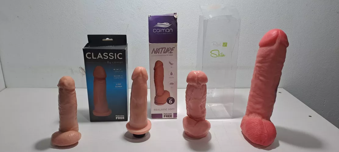 I either take my first XXL dildo without warming up my ass with my smaller toys or I warm up with them before taking it.