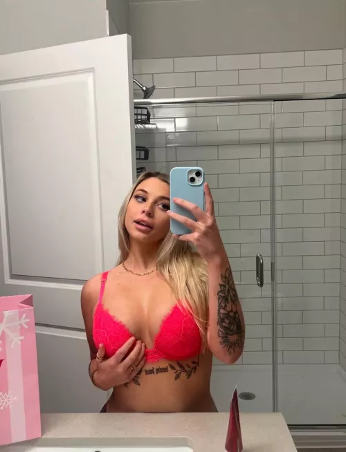 I love when guys stare at me