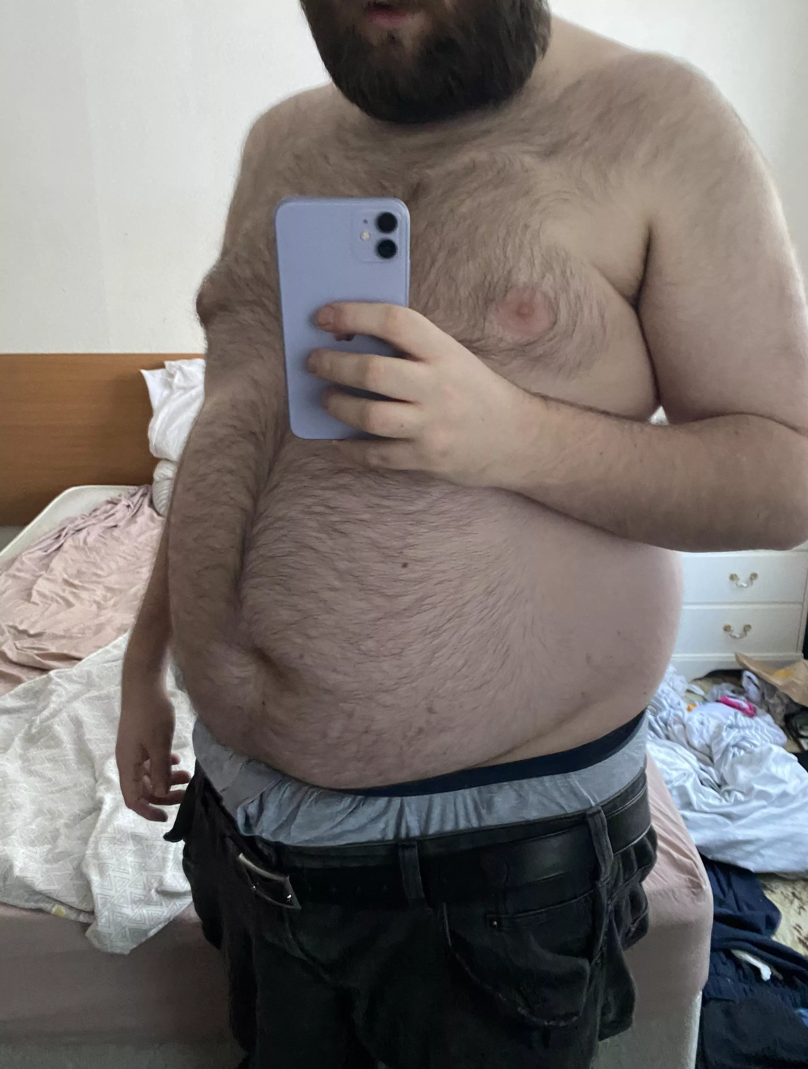 I want to scare a closeted FA in front of ur friends