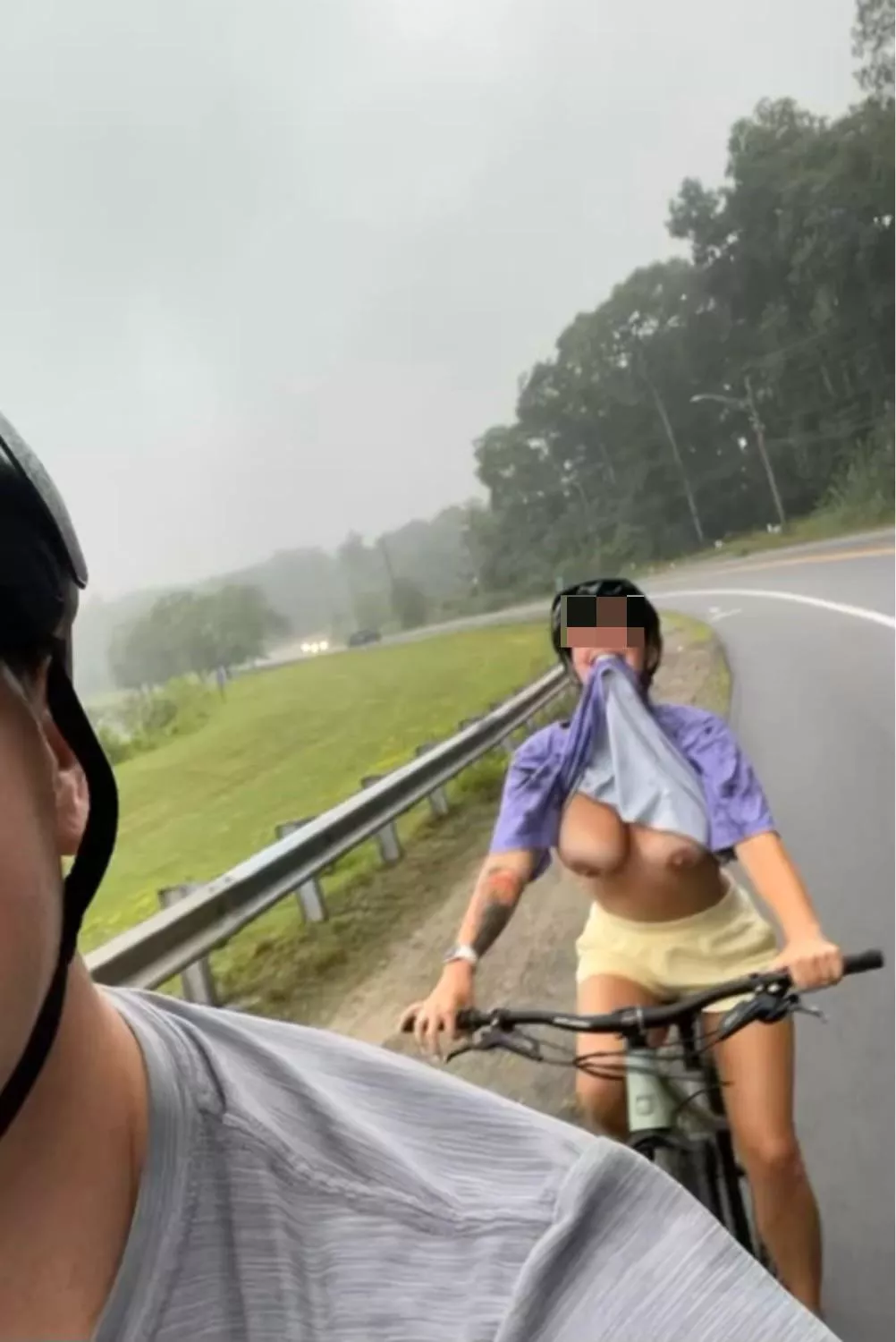 I’m the girl riding her bike on the main road with her titties out 😜😇