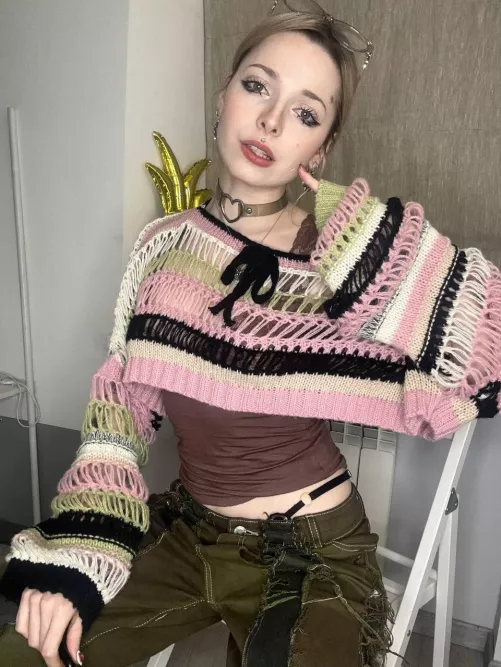 Keep me on your collar daddy.. Use me whenever you want and degrade me