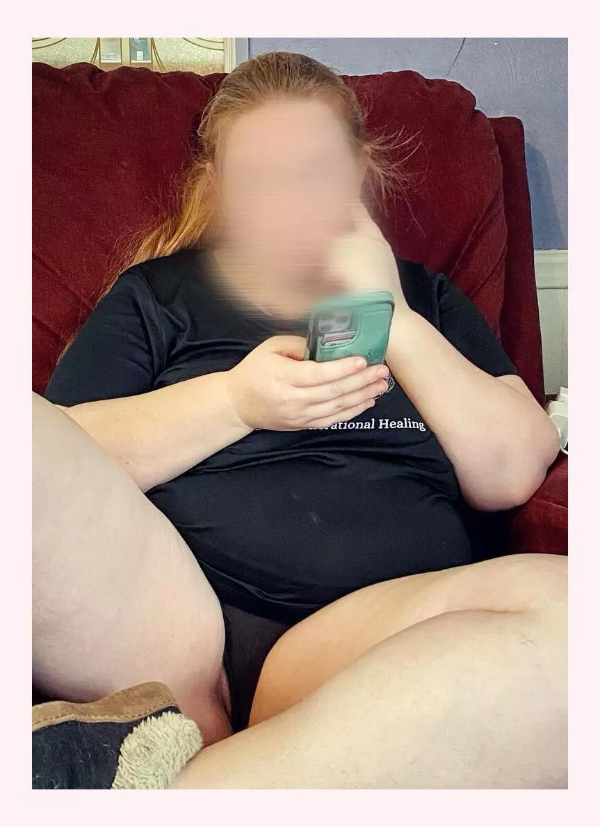 Lazy day. Just scrubby shirg and little shorts for around the house.