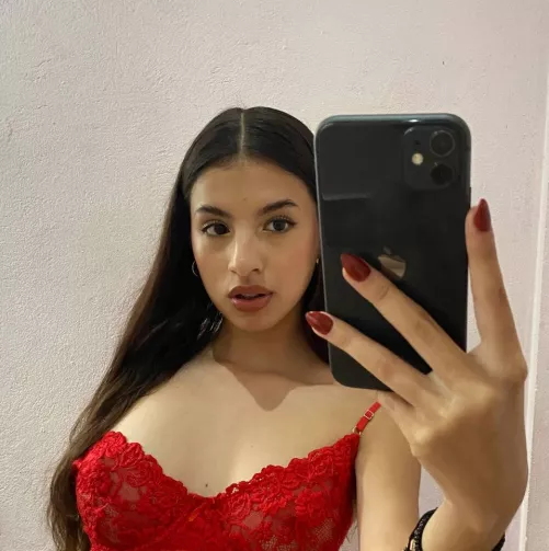 Looking so hottie in this look @