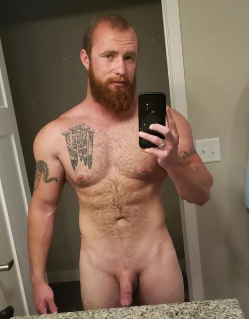 Low key looking for a girlfriend. Be mine? 