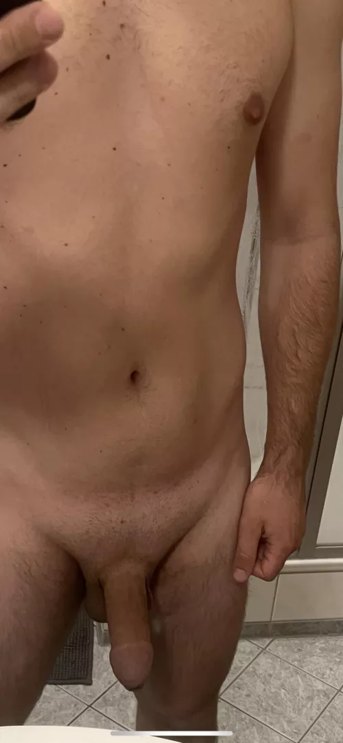 (M)
