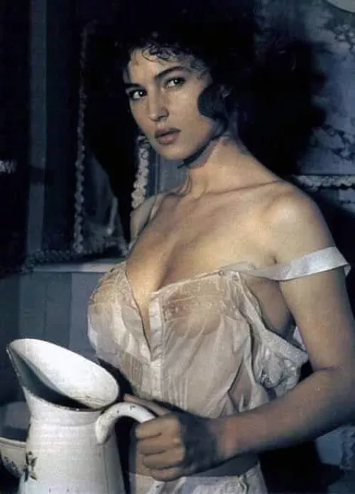 Monica Bellucci.