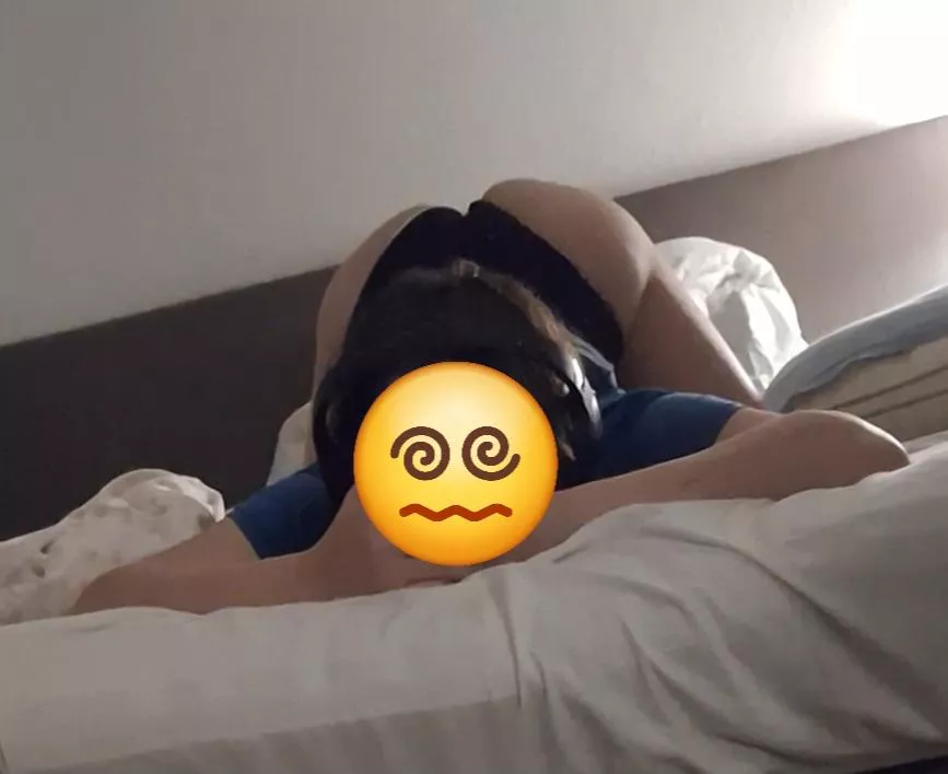 My back- my back is broken 💀