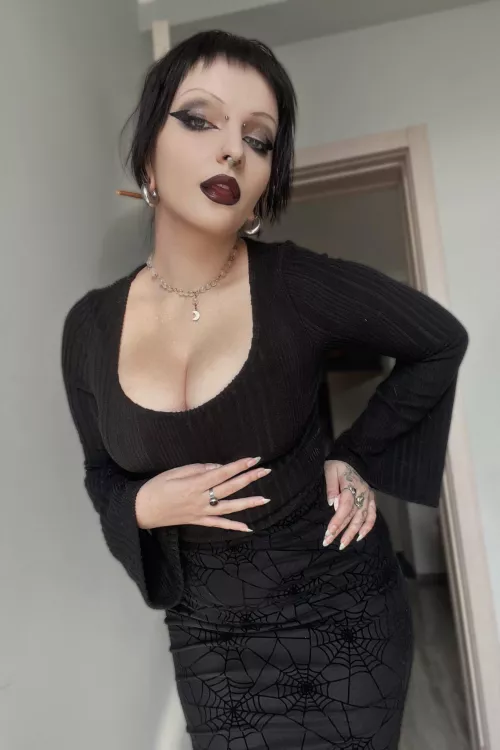 my eyes are up here 👀