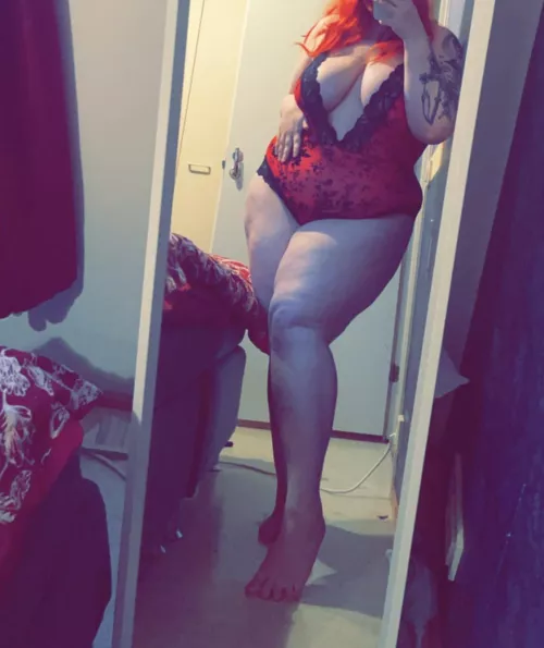 New here, surprise me with videos please! 🤭🥵