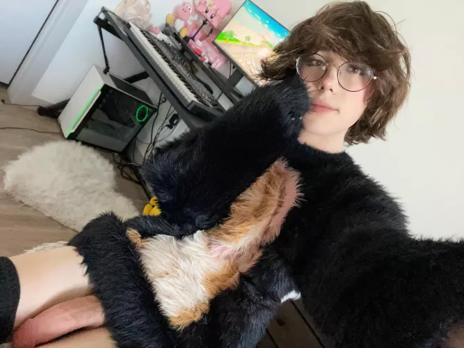 notice anything long and hard? 🐣🌸