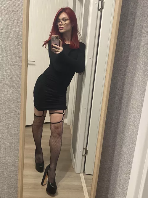 Redhead Mistery is ready to win hearts