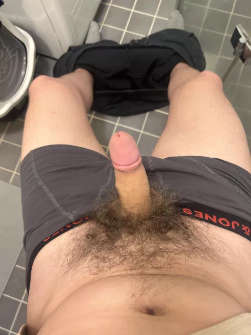 Some say my pubes are perfect meanwhile others say they need to be trimmed or shaven. BUT I think that my pubes are just perfect the way they are🤤🤤