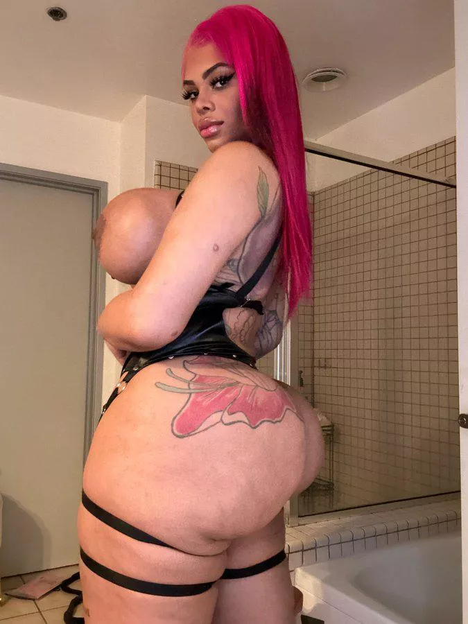 T&A 😛😛💦🍑