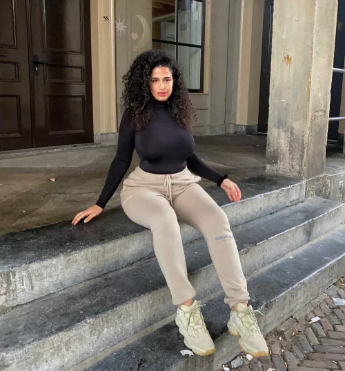 Tight tops are a pro