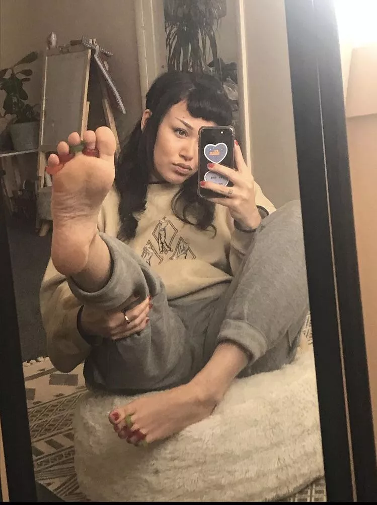 Time for a snack 🍭 oc