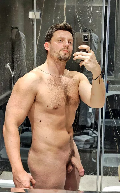 What do you notice first about this Daddy professor? 