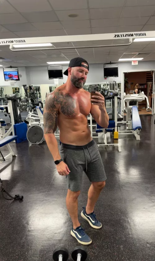 Whats your favorite thing to workout!? 🏋️‍♀️ 