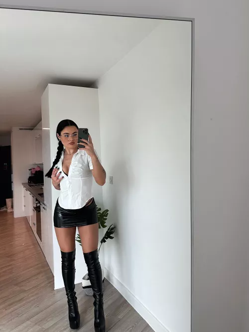 Work appropriate outfit?