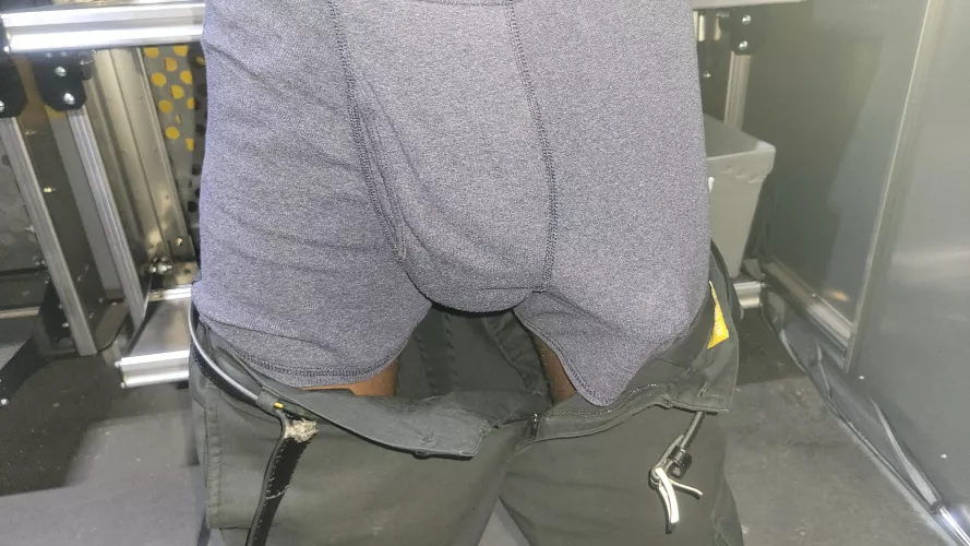 Would you mind your delivery driver coming to you like this??