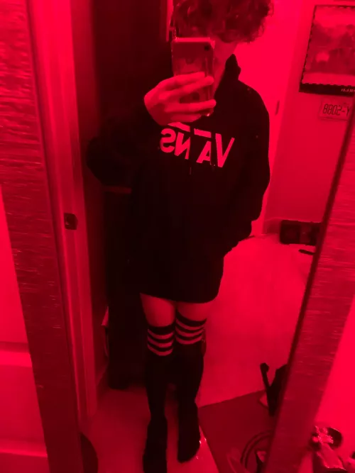 (“18”) who wants my mates tele gram?