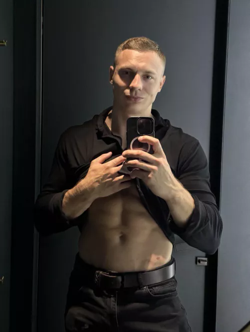 [20] you meet me in a cafe restroom, your next step 😏