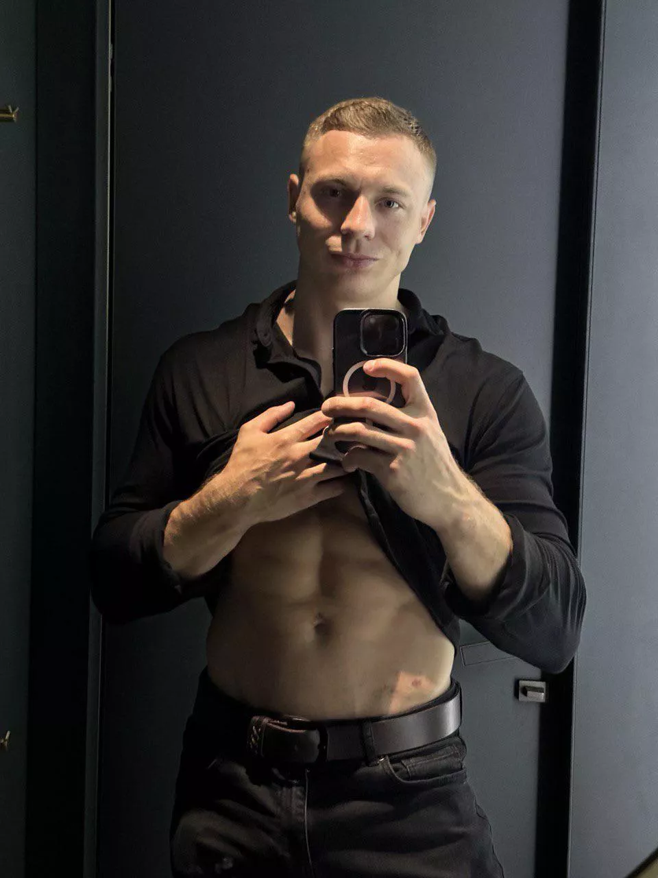 [20] you meet me in a cafe restroom, your next step 😏