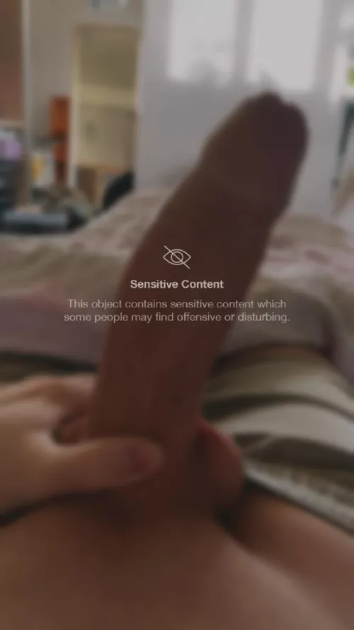 23 M athletic gamer with a horse cock. Looking for fit/muscular bro for chill longterm fun/chat. Prefer with face. sc: m_cosmo23