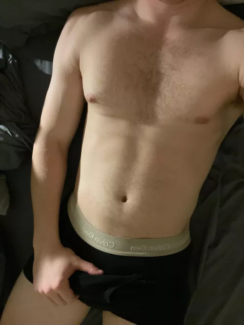 23 straight dude for older dl dads dm me