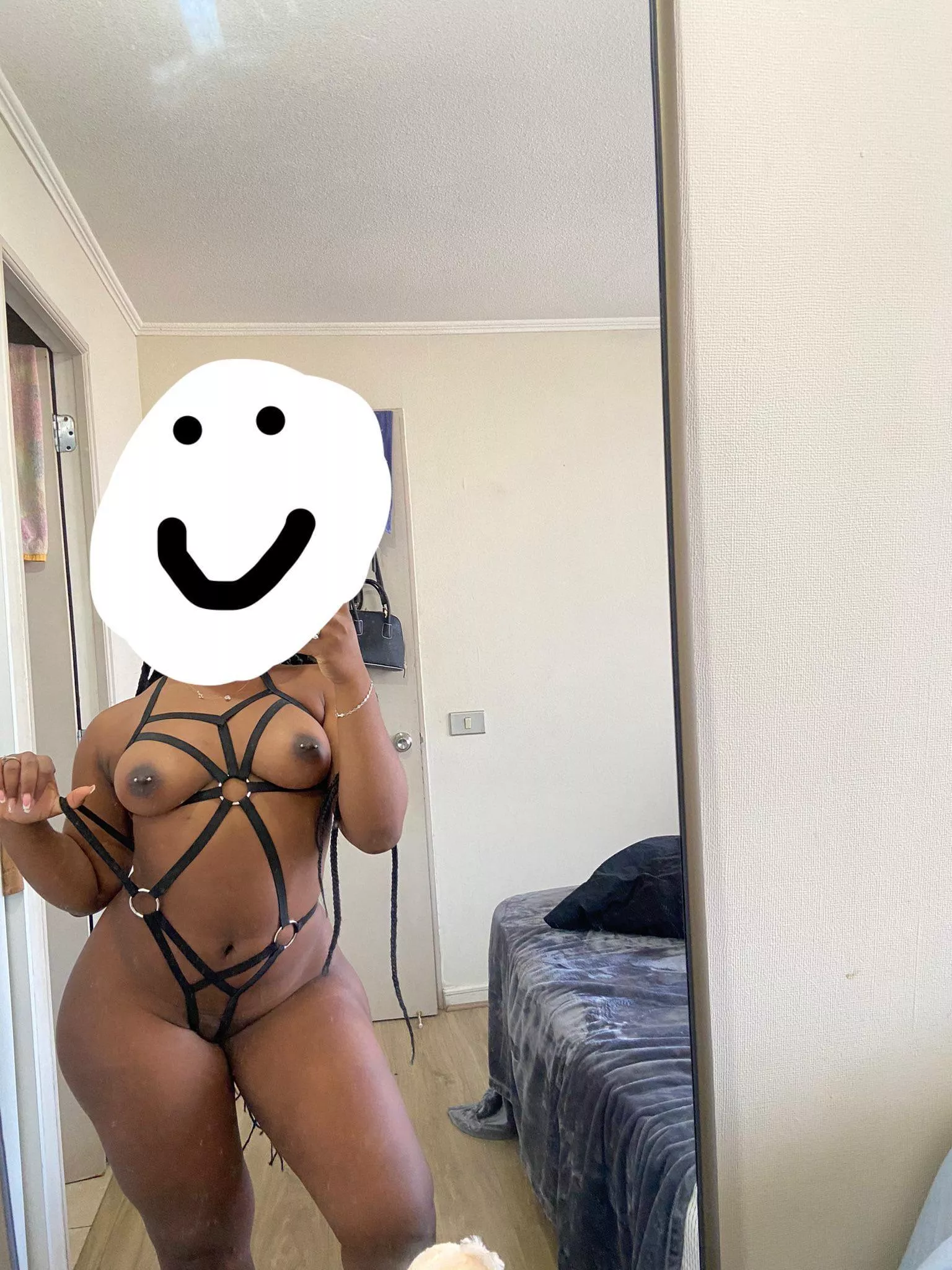 29F,anyone find chocolate sexy? 😜