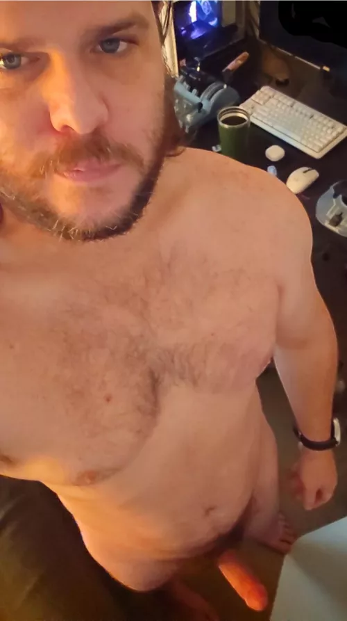 34 affectionate disabled bro for chats, gaming and fun… stuck at home after a motorcycle accident. pls show face. I do and verbal Brojamesdean