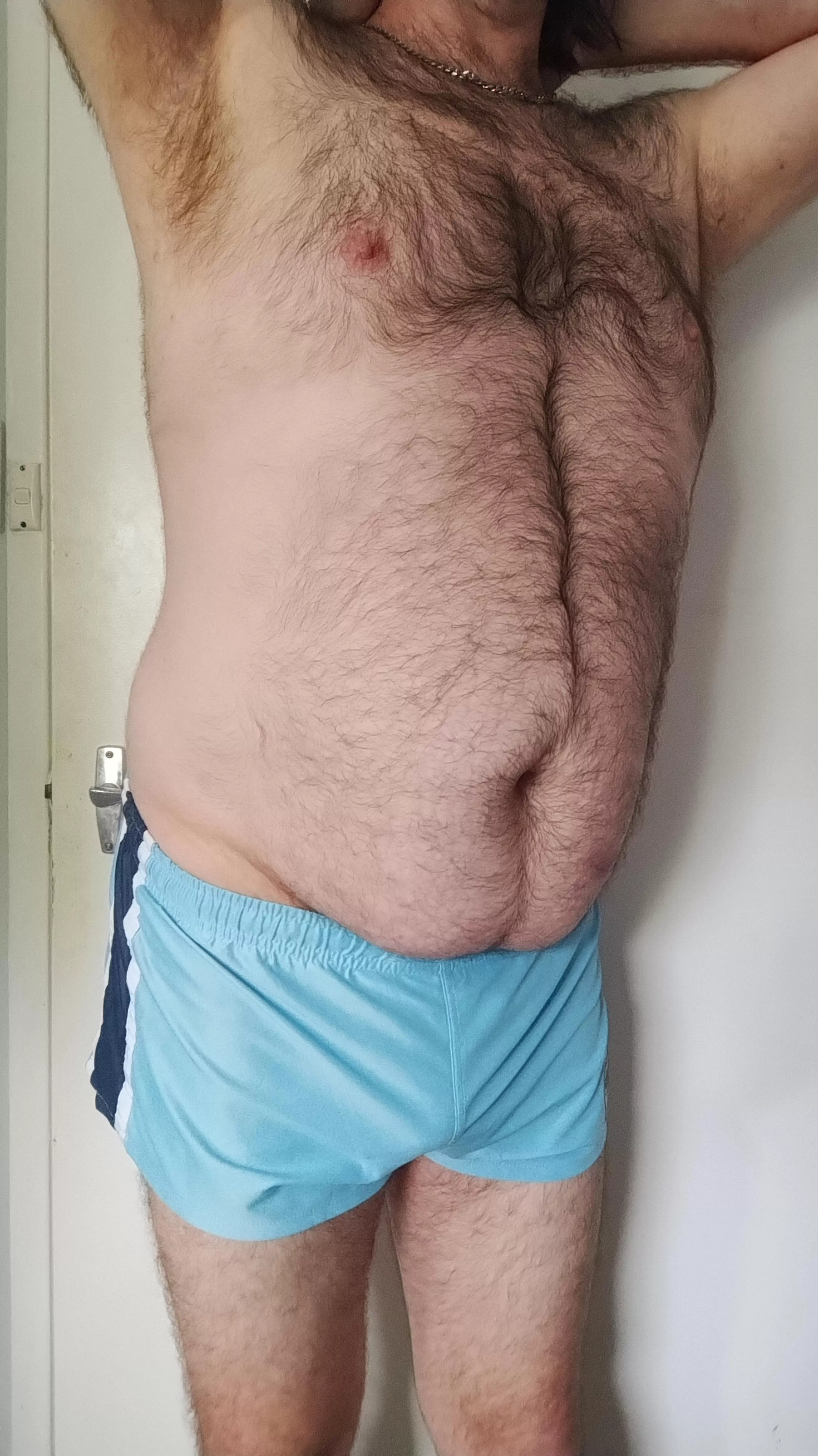 (42) Daddy is all sweaty after a walk. Any good boys want to lick me dry? 😏 DMs open 