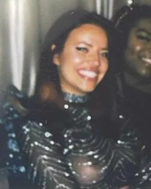 A fit she wears going out