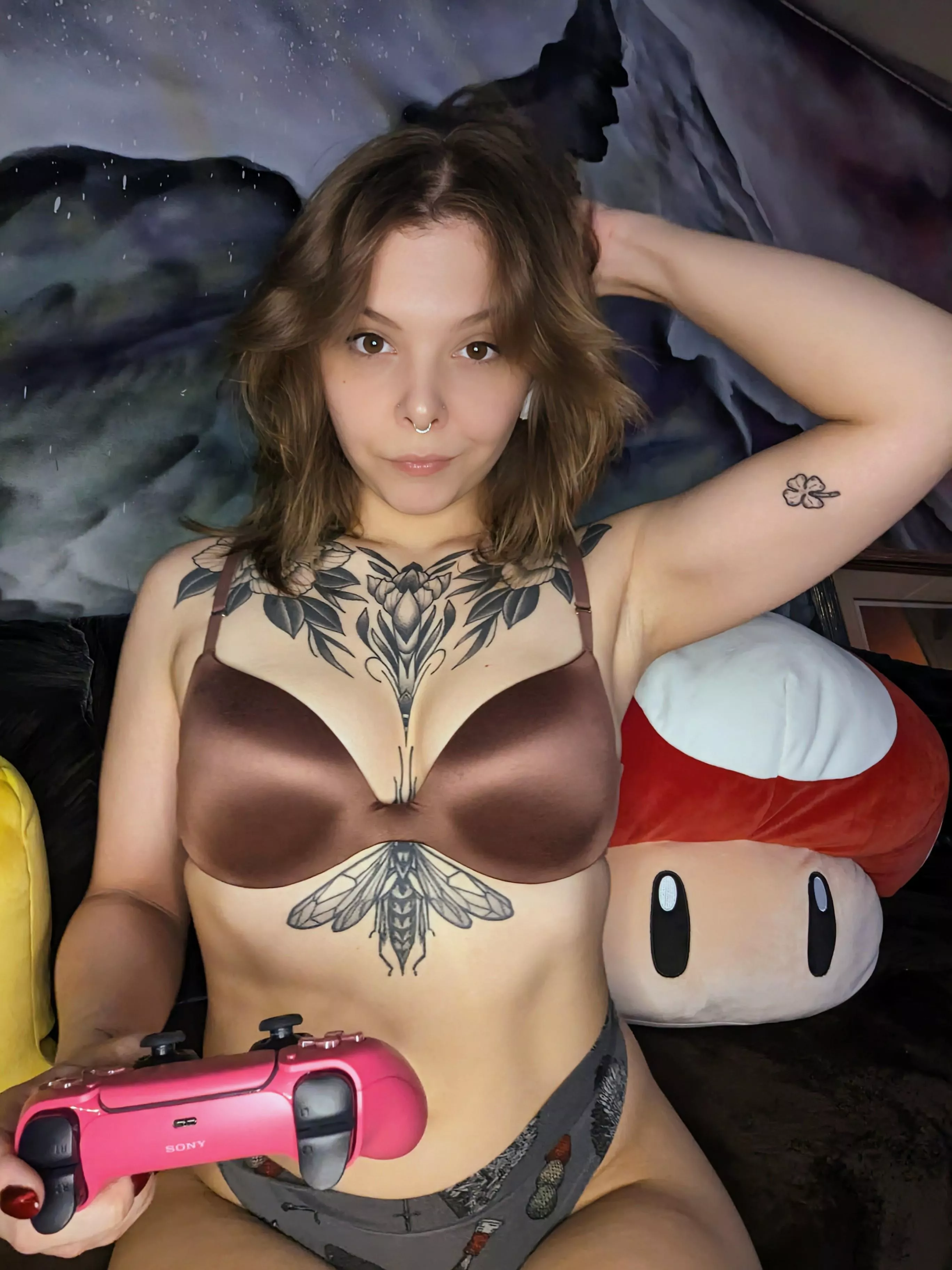 Can I suck it while you play? 