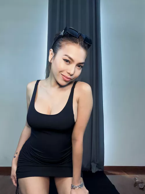 Can you resist the temptation of a body made to please?