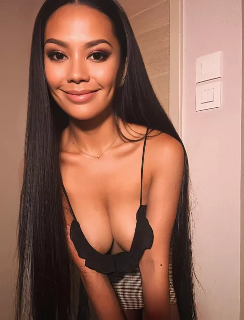 Come closer I got to tell you something