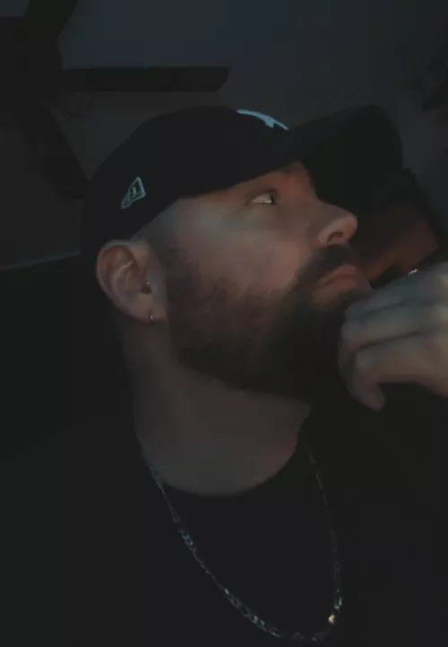 Come play Rust with me and build our cozy base ;)