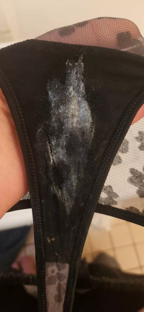 didn't even realize how wet l was after my play session till well after l left the houseXD