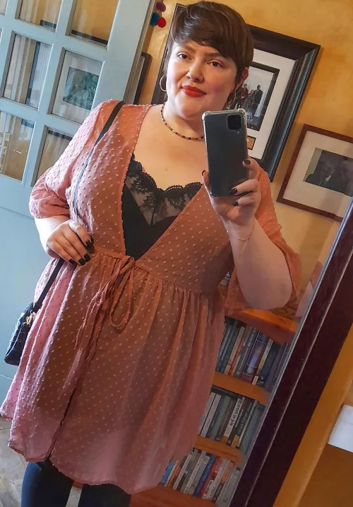 do you like short-haired girls? 🖤