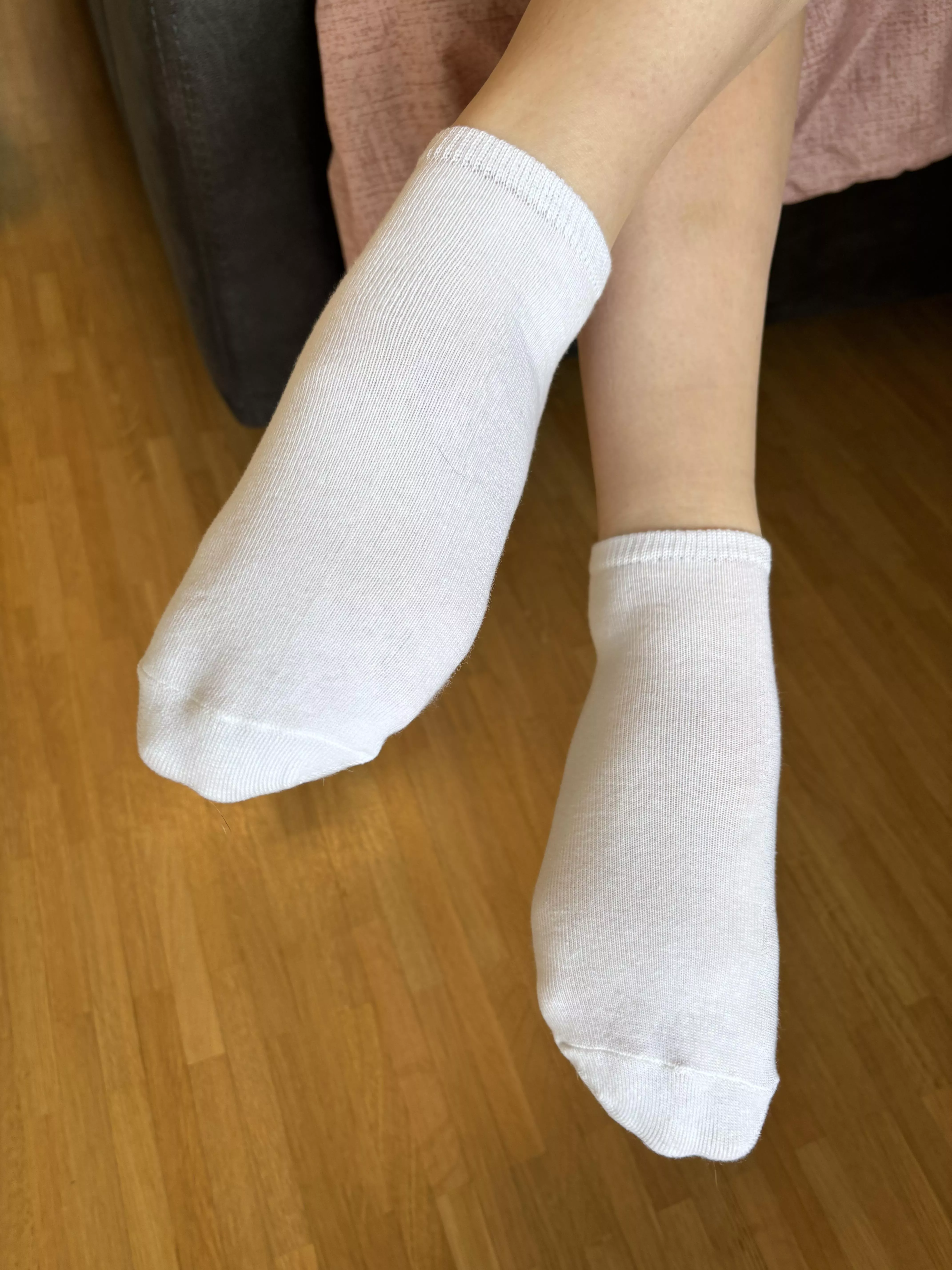 Do you like white socks ?