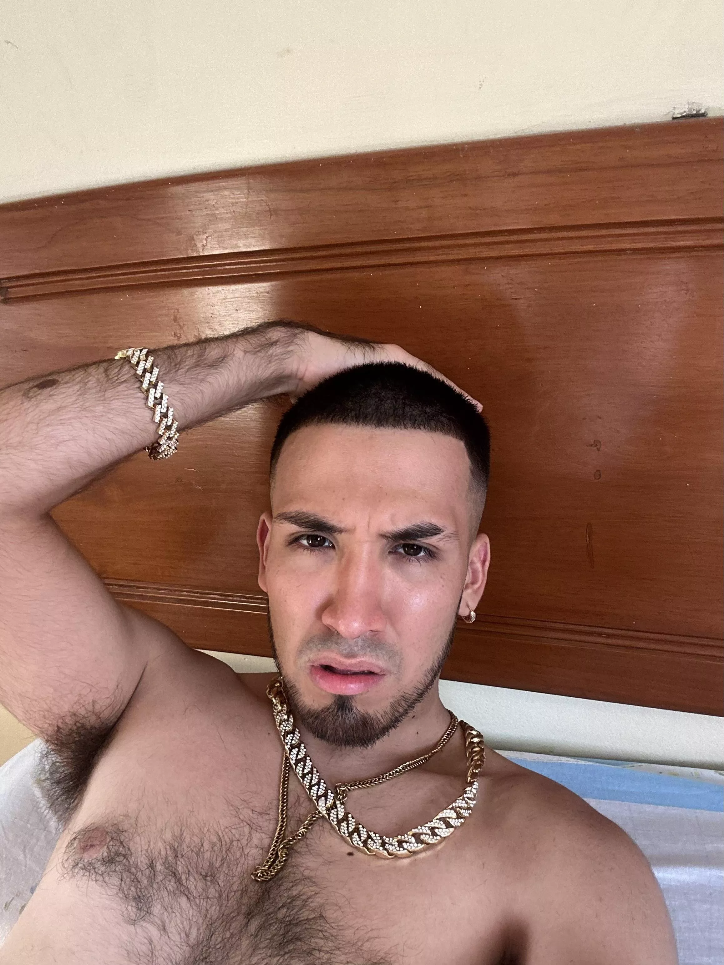 Do you want to lick my hairy forearm? 🥵🔥👹