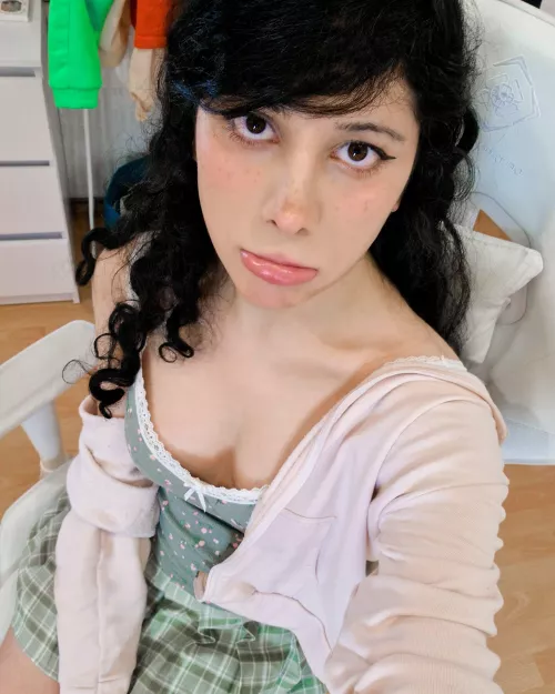 Friends have told me that I look better as a girl 😃