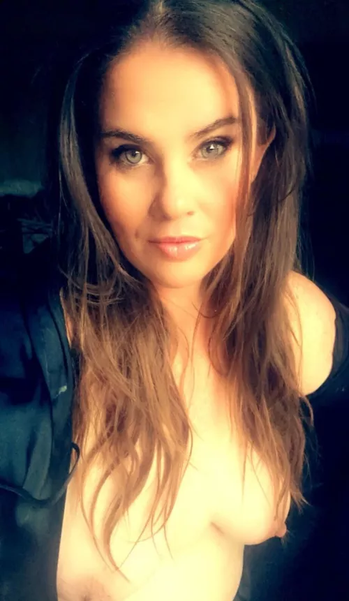 Good morning, anybody else wake up horny as hell like me.