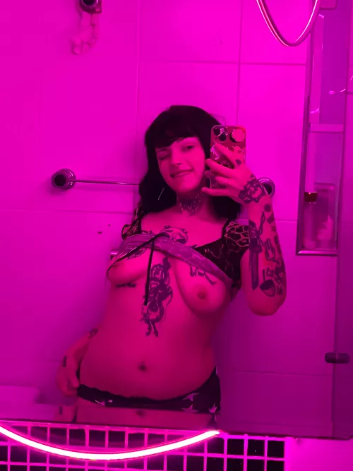 goth latina milkers ready to be used!